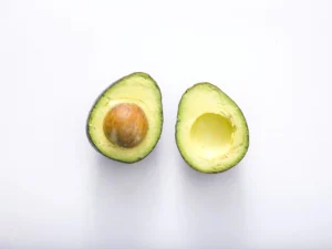 avokado-frukt-chy-ovoch-botanichna-pravda-e978