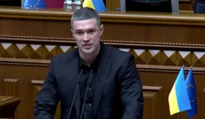Михаил Федоров выступает в Верховной Раде с заявлением об итогах работы