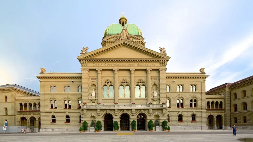 iaka-stolytsia-shveitsarii-bern-i-ioho-osoblyvyi-status-4030