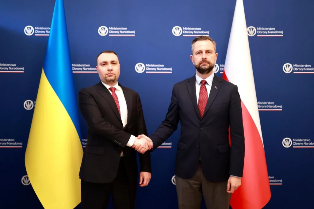 Міністр оборони Польщі Владислав Косіняк-Камиш на зустрічі з українським колегою
