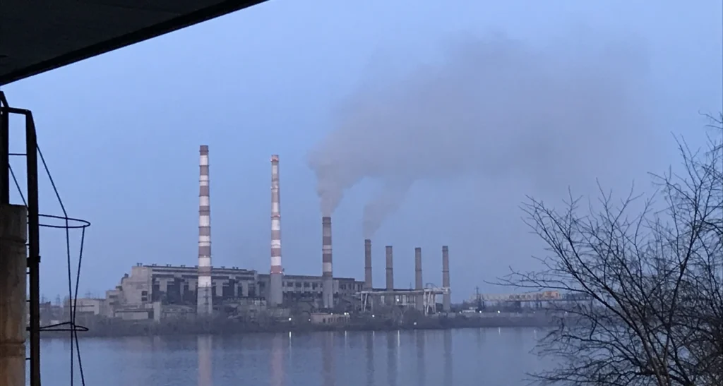 prydniprovska-tes-hihant-enerhetyky-na-berehakh-dnipra-0a03