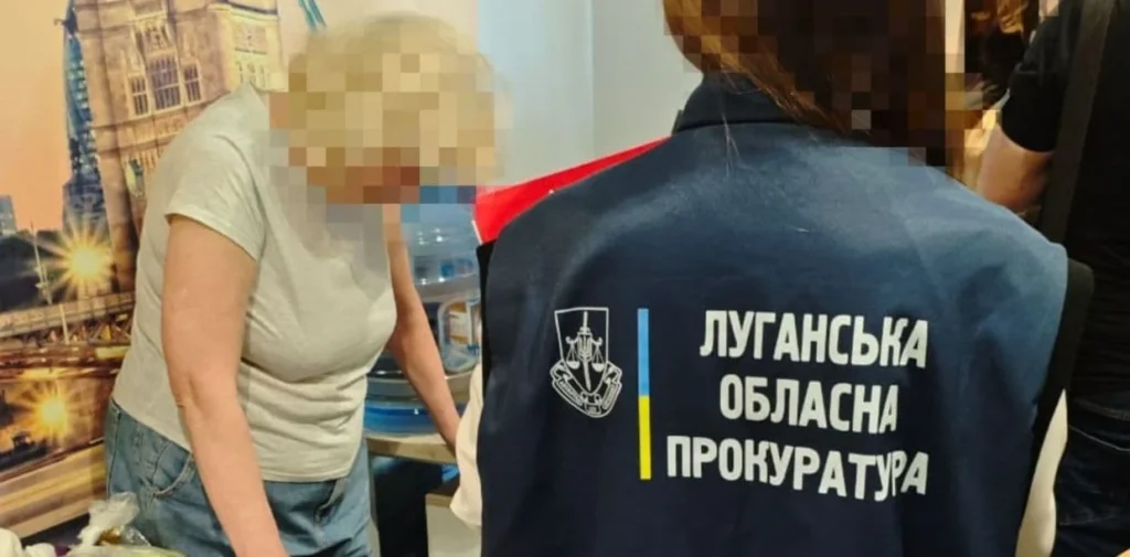 Затримана ексзаступниця мера Алчевська поряд зі співробітником Луганської обласної прокуратури