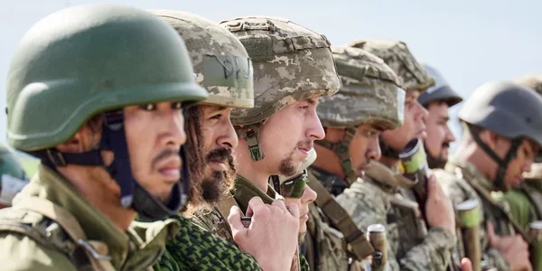 Іноземні добровольці у військовій формі Сил оборони України