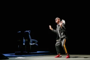 vertynskyi-oleksii-serhiiovych-lehenda-molodoho-teatru-335c