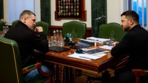 Зеленський та Шмигаль на зустрічі щодо пріоритетів захисту енергетики